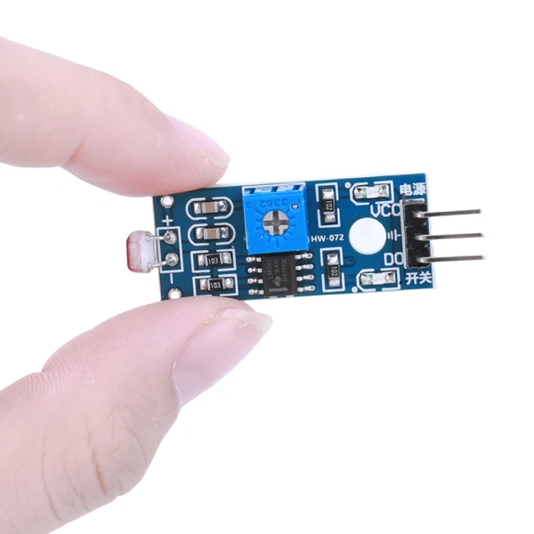 LM393 Photoresistor Resistance Module with Digital Analog Output Optical Sensitive Resistance Sensor Module for Arduino DIY Kit